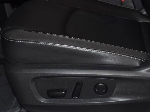 Used 2025 Nissan Pathfinder SL image 13