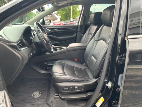Used 2019 Buick Enclave Avenir w/ Avenir Technology Package AWD/4WD image 12