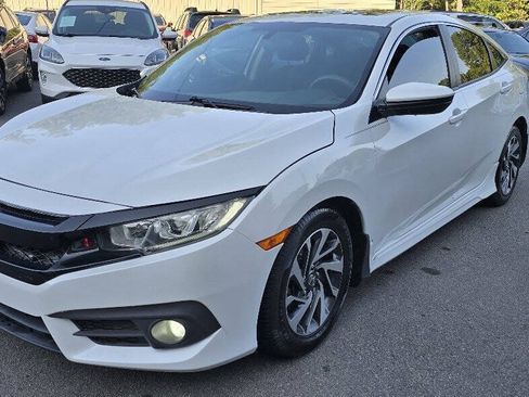 Used 2017 Honda Civic EX image 1