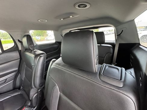 Used 2018 GMC Acadia SLT AWD/4WD image 21