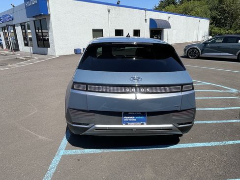 Certified 2022 Hyundai Ioniq 5 SEL AWD/4WD image 4