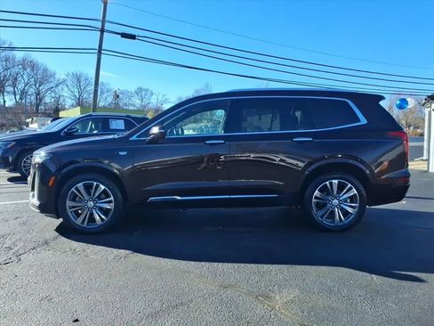 Used 2021 Cadillac XT6 Premium Luxury image 6