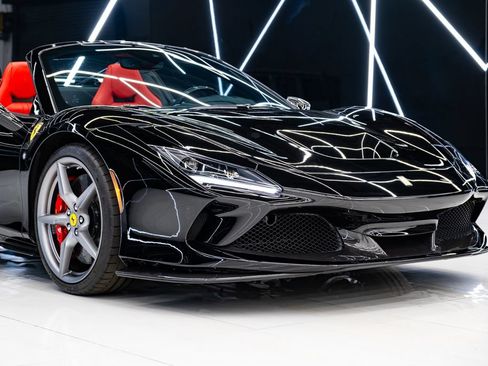Used 2023 Ferrari F8 Tributo RWD image 6