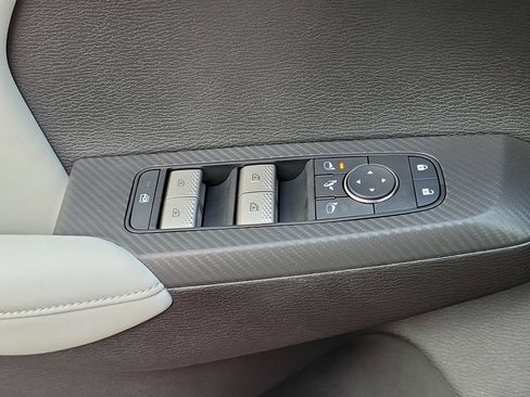 New 2025 Mitsubishi Outlander SE image 25