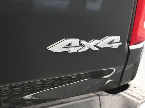 Used 2026 RAM 1500 Laramie AWD/4WD image 32