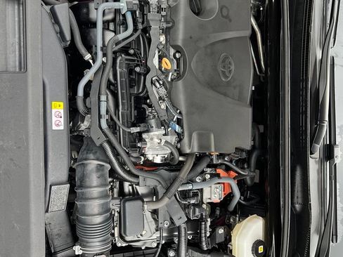 Used 2025 Toyota Camry LE FWD image 40