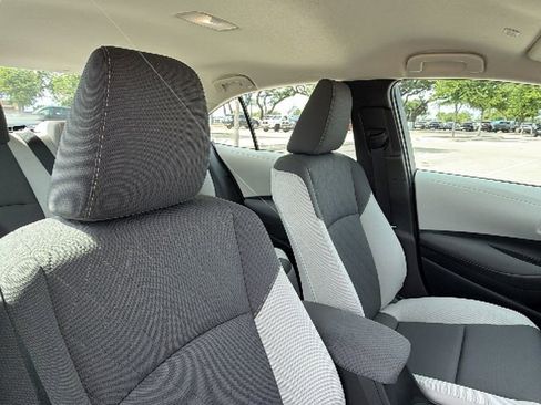 Used 2026 Toyota Corolla LE FWD image 39