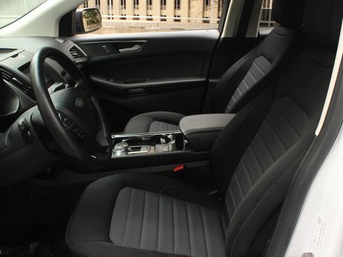 Used 2020 Ford Edge SE FWD image 14