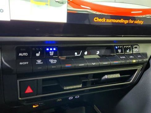 Used 2025 Toyota Camry XSE w/ Premium Plus Package image 19