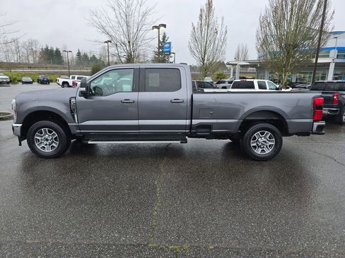 Used 2024 Ford F350 Lariat image 3