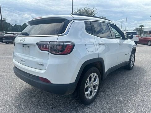 Used 2024 Jeep Compass Latitude AWD/4WD image 9