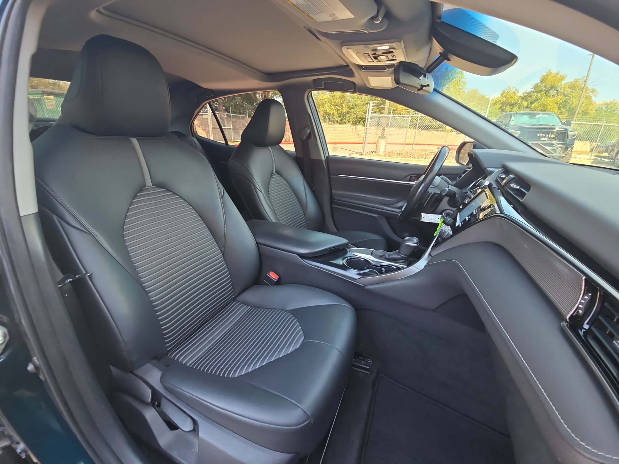Used 2019 Toyota Camry SE FWD image 29