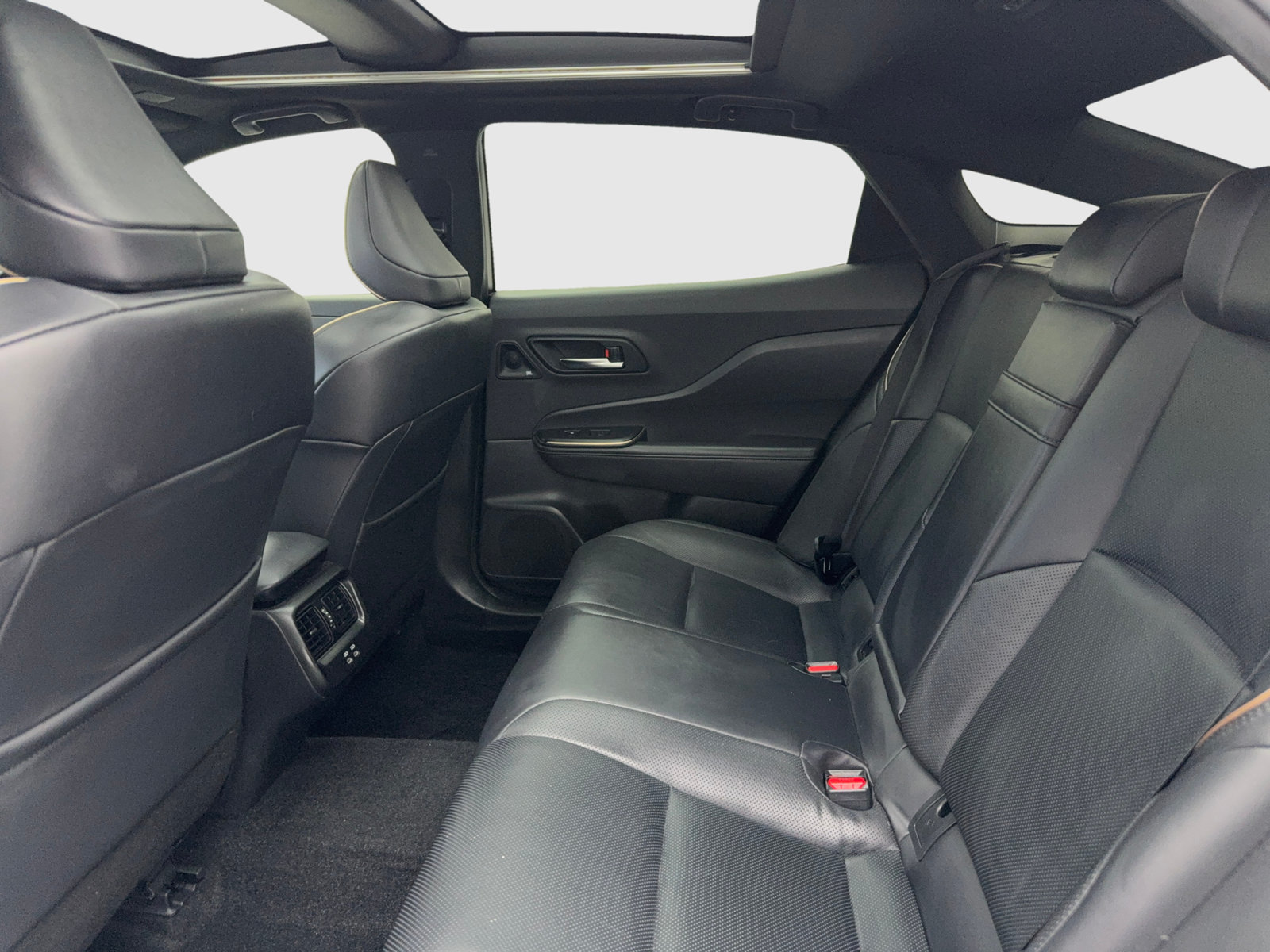 Used 2023 Toyota Crown AWD/4WD image 35