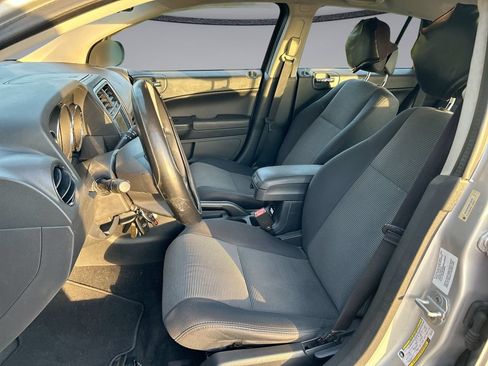 Used 2011 Dodge Caliber Mainstreet FWD image 11