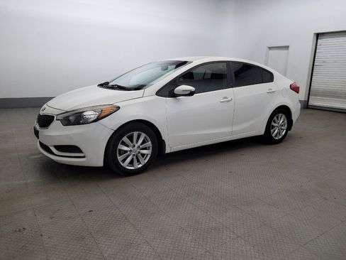 Used 2016 Kia Forte LX w/ LX Popular Plus Package FWD image 2