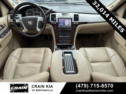 Used 2014 Cadillac Escalade Premium image 14