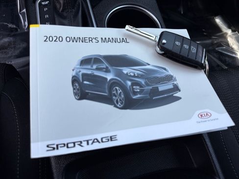 Used 2020 Kia Sportage LX AWD/4WD image 29