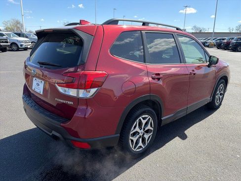 Used 2021 Subaru Forester Premium AWD/4WD image 5