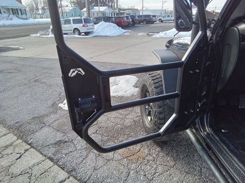 Used 2014 Jeep Wrangler Unlimited Sahara w/ Dual Top Group image 15