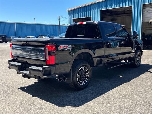 Used 2023 Ford F250 Platinum w/ FX4 Off-Road Package AWD/4WD image 8