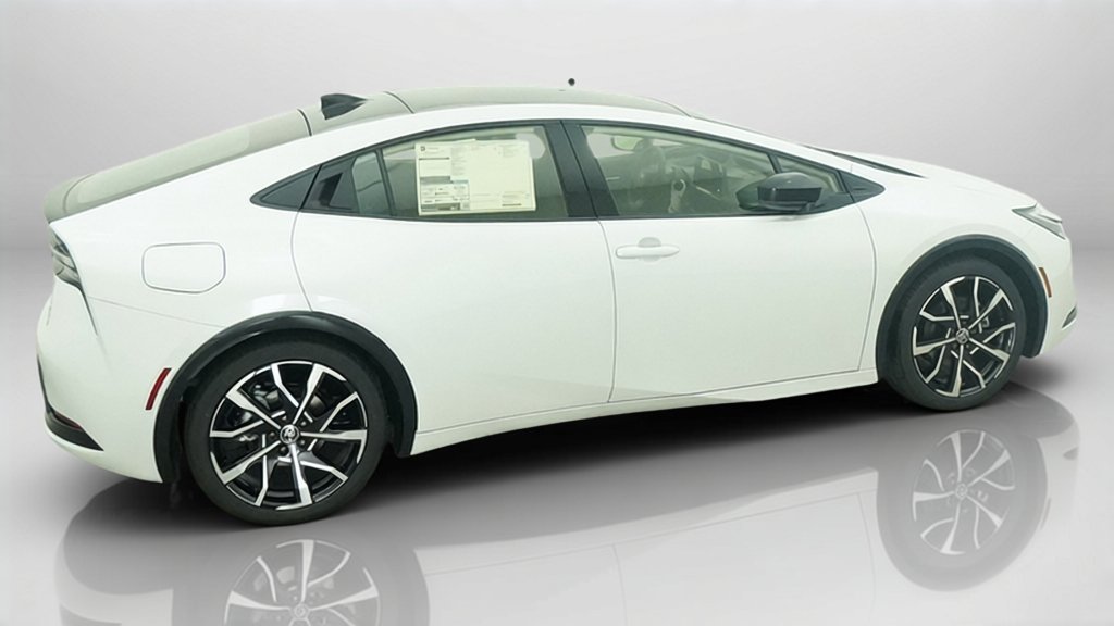 New 2026 Toyota Prius Plug-In Hybrid FWD image 34