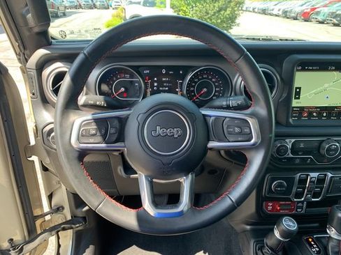 Used 2022 Jeep Gladiator Rubicon AWD/4WD image 25