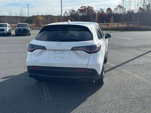 New 2026 Honda HR-V LX image 6