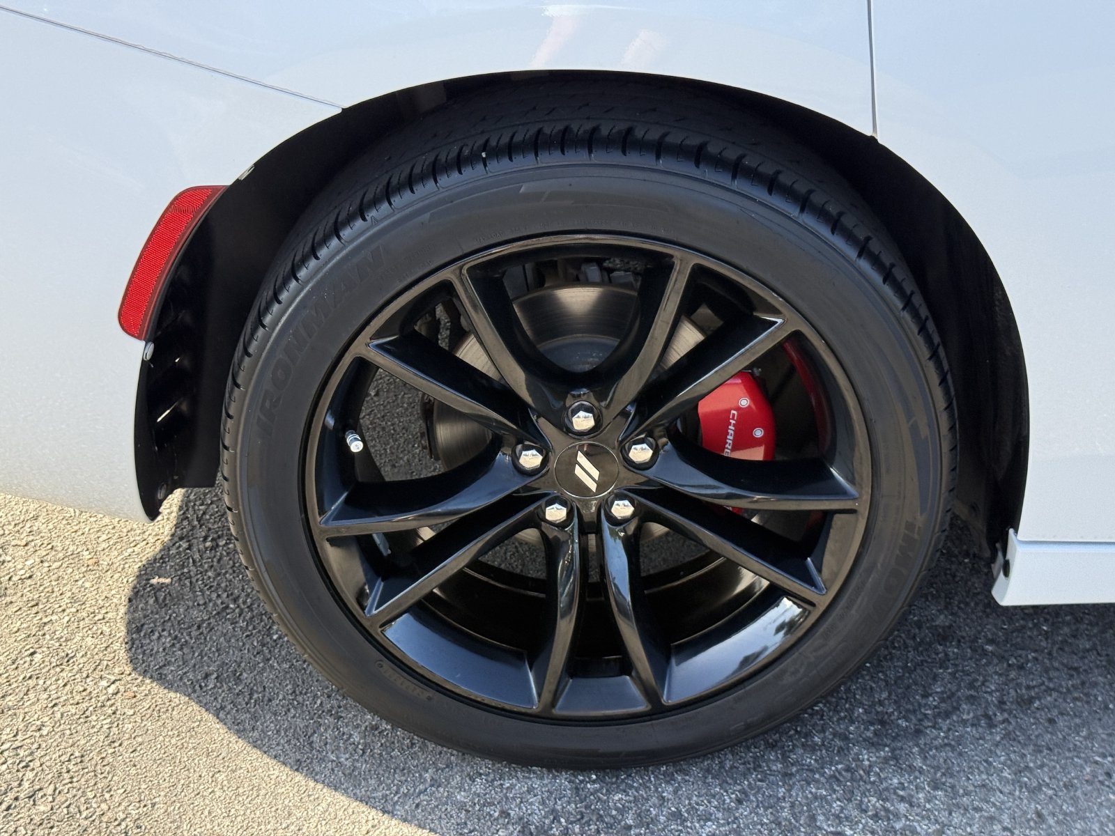 Used 2018 Dodge Charger SXT w/ Blacktop Package RWD image 38