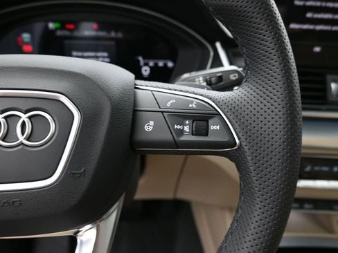 Used 2025 Audi Q5 2.0T Premium Plus w/ Premium Plus Package image 16