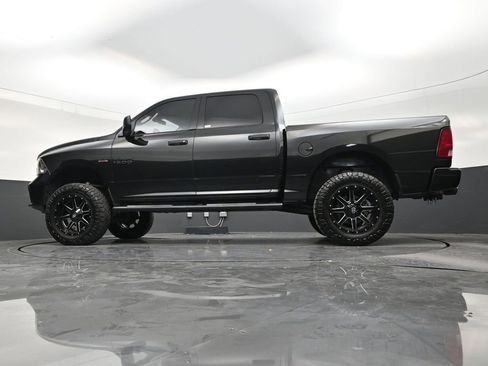 Used 2017 RAM 1500 Express w/ Black Ram 1500 Express Group AWD/4WD image 21