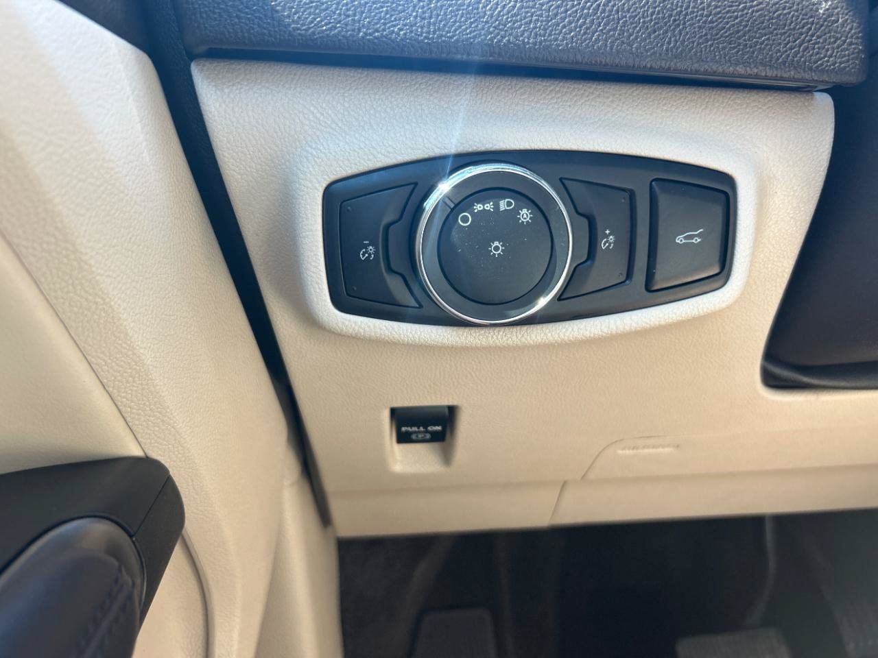 Used 2018 Lincoln MKC Reserve FWD image 17