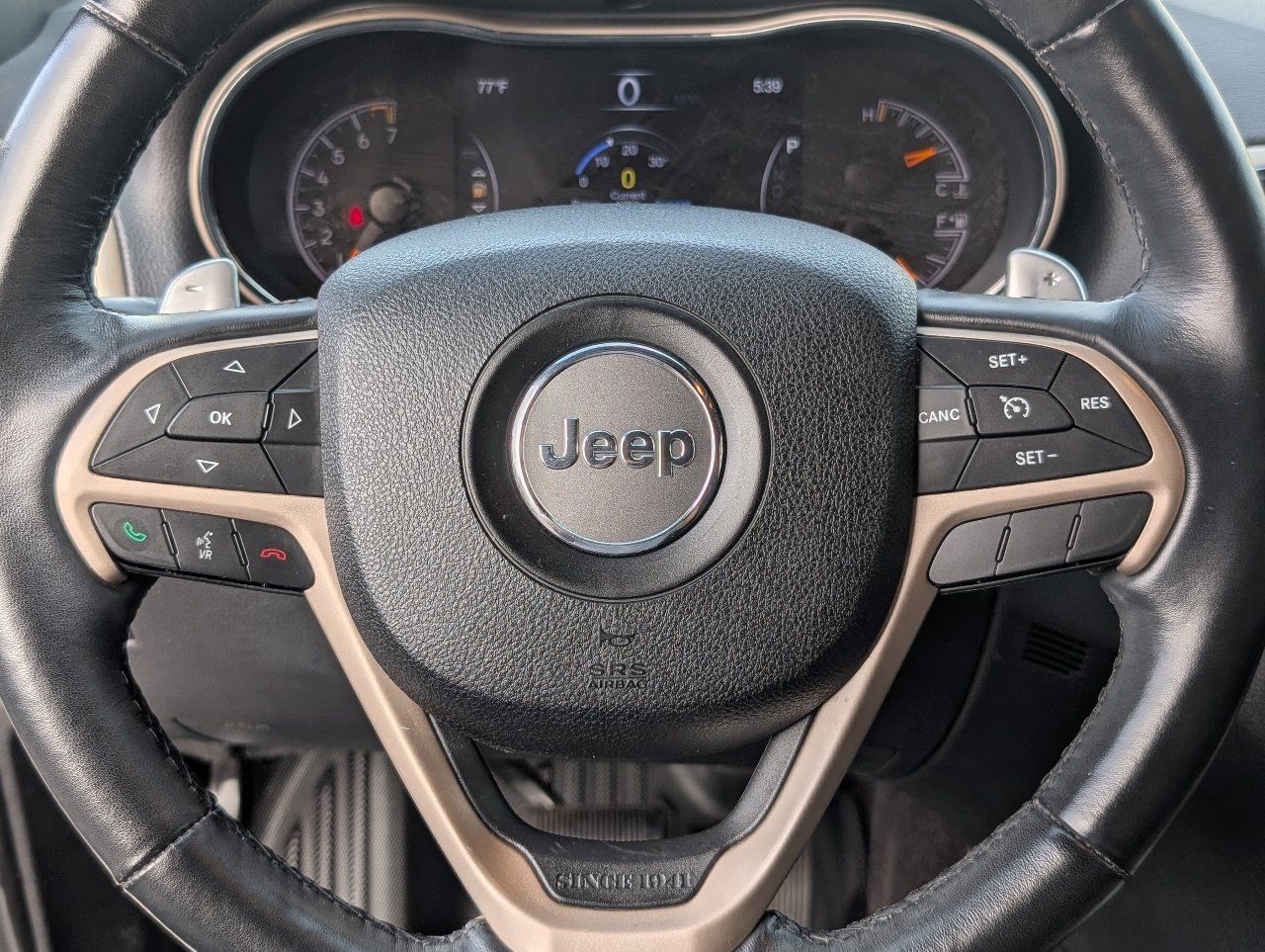 Used 2016 Jeep Grand Cherokee Laredo 75th Anniversary AWD/4WD image 18