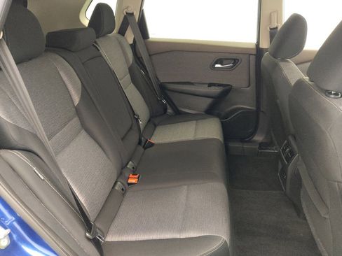 Used 2023 Nissan Rogue SV AWD/4WD image 19