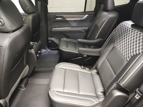 New 2026 GMC Acadia Denali w/ Super Cruise Package image 28