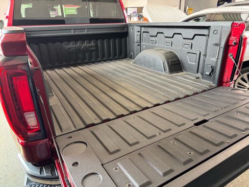 Used 2026 GMC Sierra 1500 SLT w/ SLT Premium Package AWD/4WD image 8