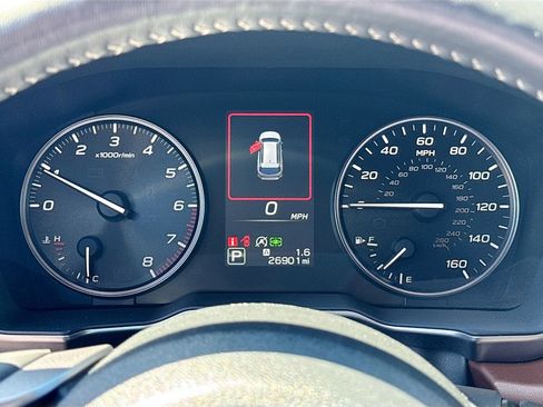 Used 2025 Subaru Outback Touring w/ Tech Package 3 AWD/4WD image 10