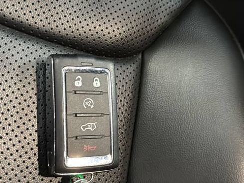 Used 2024 Jeep Grand Cherokee Limited w/ Luxury Tech Group II AWD/4WD image 21