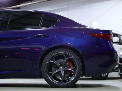 Used 2017 Alfa Romeo Giulia Ti w/ TI 19" Sport Package image 16