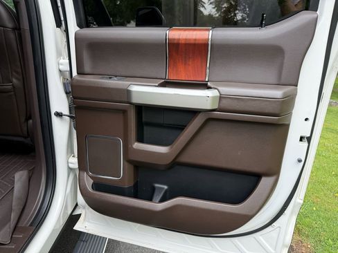 Used 2017 Ford F250 King Ranch w/ King Ranch Ultimate Package AWD/4WD image 38