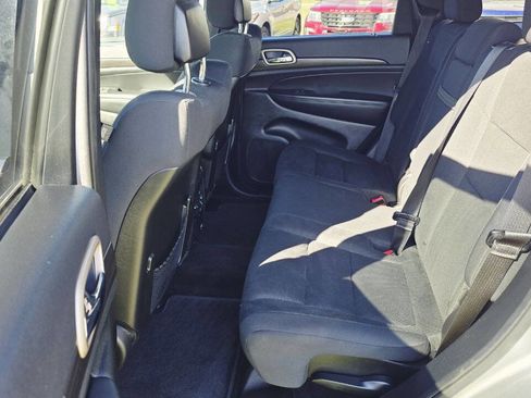 Used 2015 Jeep Grand Cherokee Laredo image 11