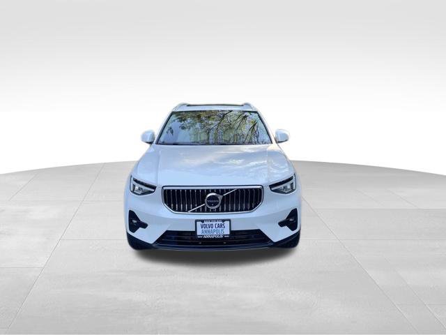 Used 2023 Volvo XC40 B5 Plus w/ Protection Package Premier AWD/4WD image 3