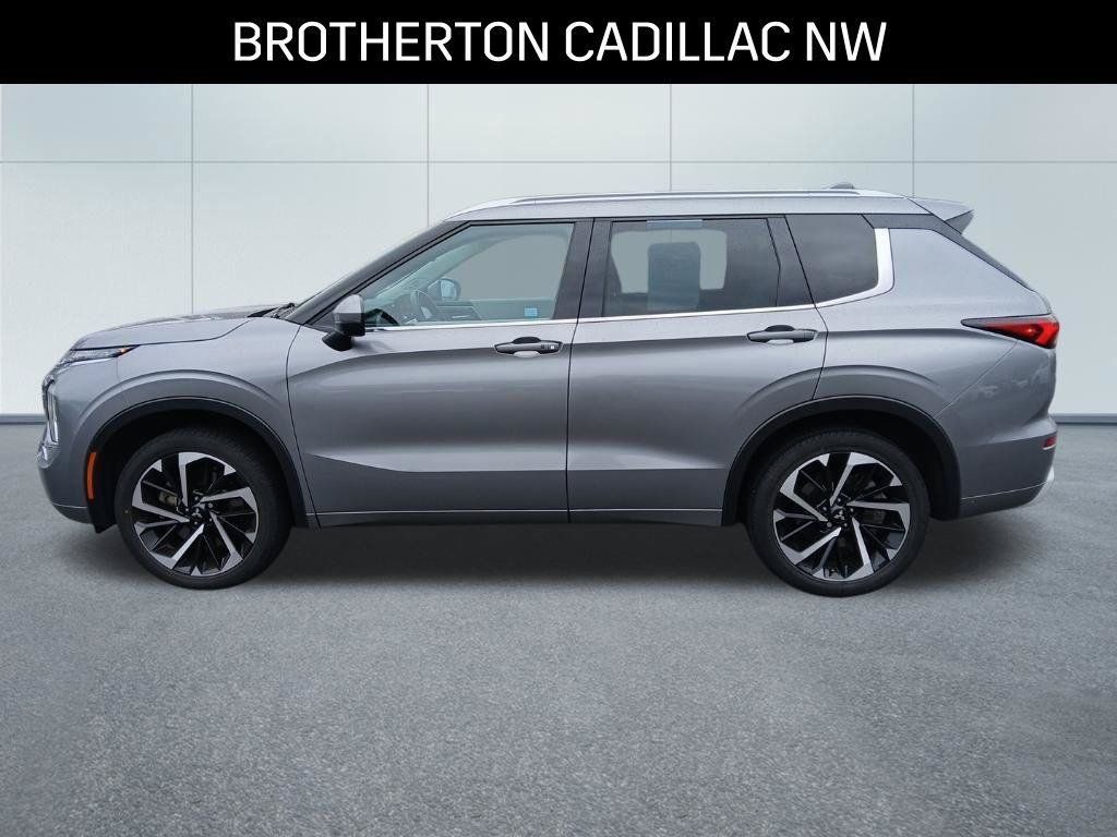 Used 2023 Mitsubishi Outlander SEL 40th Anniversary AWD/4WD image 2
