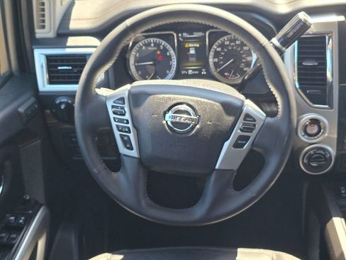 Used 2017 Nissan Titan SL w/ SL Towing Convenience Package AWD/4WD image 19
