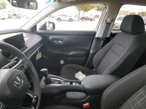 Used 2025 Honda HR-V LX image 10