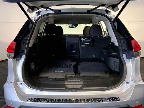 Used 2019 Nissan Rogue SV w/ Premium Package AWD/4WD image 36