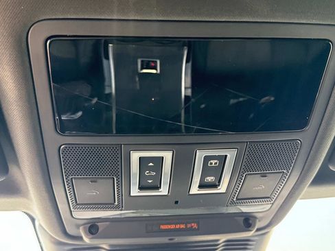 Certified 2025 Land Rover Range Rover Evoque S image 26