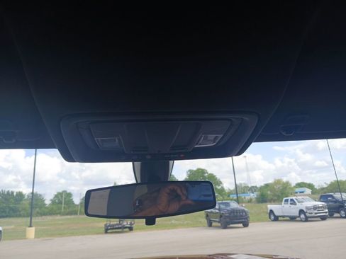 Used 2019 GMC Sierra 1500 SLE w/ SLE Value Package image 21