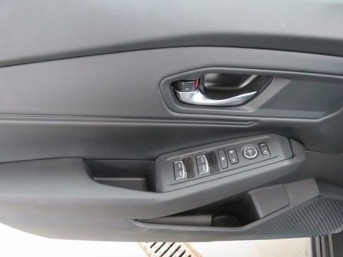 Used 2023 Honda Accord EX image 21