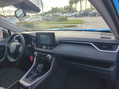 Used 2019 Toyota RAV4 LE image 26
