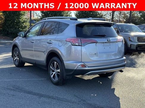 Used 2017 Toyota RAV4 XLE image 4